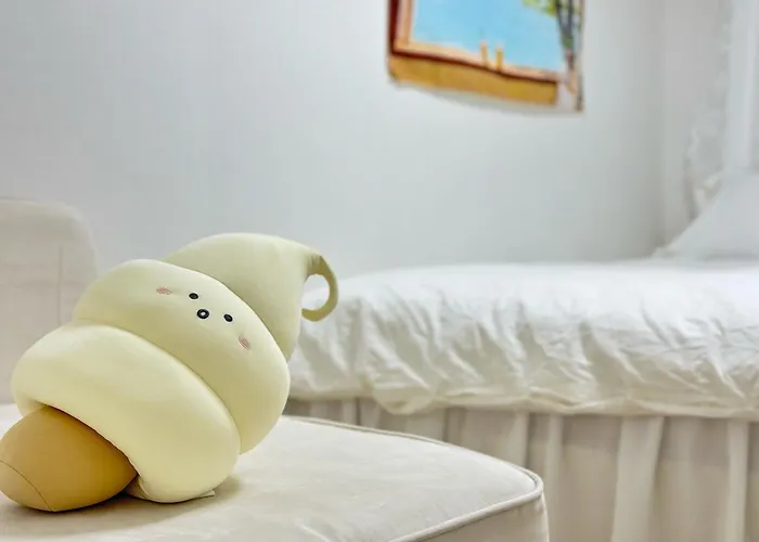 Sun&smile - 20min To Gangnam, 30mins To Hongdae, 2 Bedroom, Max 7pax *