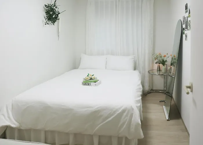Sun&smile - 20min To Gangnam, 30mins To Hongdae, 2 Bedroom, Max 7pax *