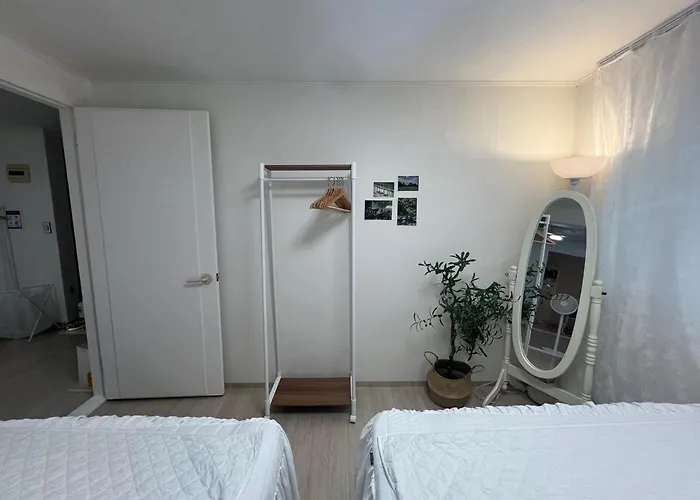 Sun&smile - 20min To Gangnam, 30mins To Hongdae, 2 Bedroom, Max 7pax 아파트 *